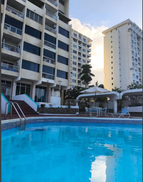 Acogedor Apartamento De Playa En Los Corales - La Guaira Caraballeda Exterior photo